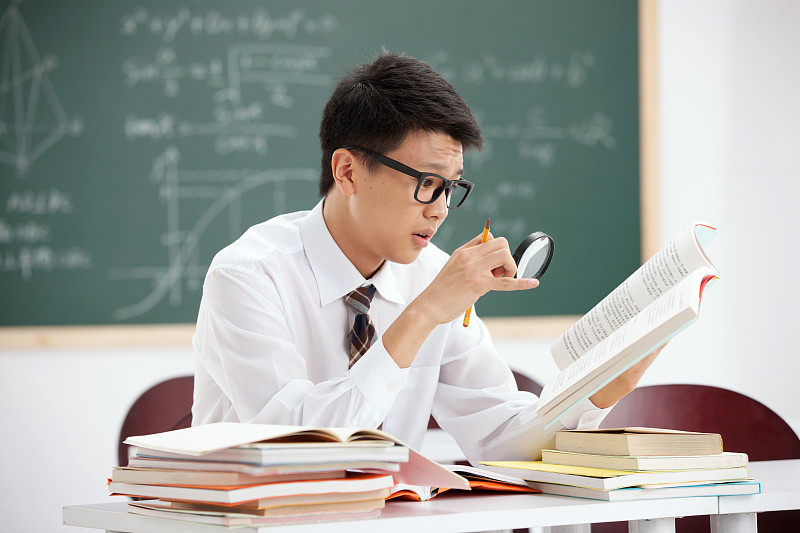 考試時(shí)碰到不會(huì)做的題怎么辦？重慶藝考文化課培訓(xùn)機(jī)構(gòu)經(jīng)驗(yàn)談
